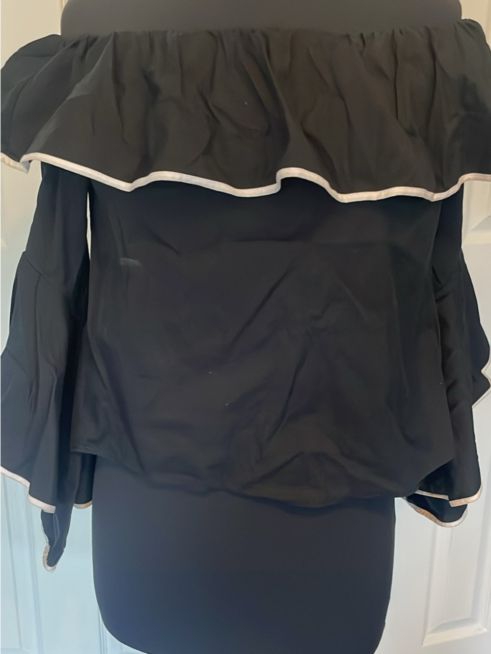Zara Basic Ruffled Top w White Trim S